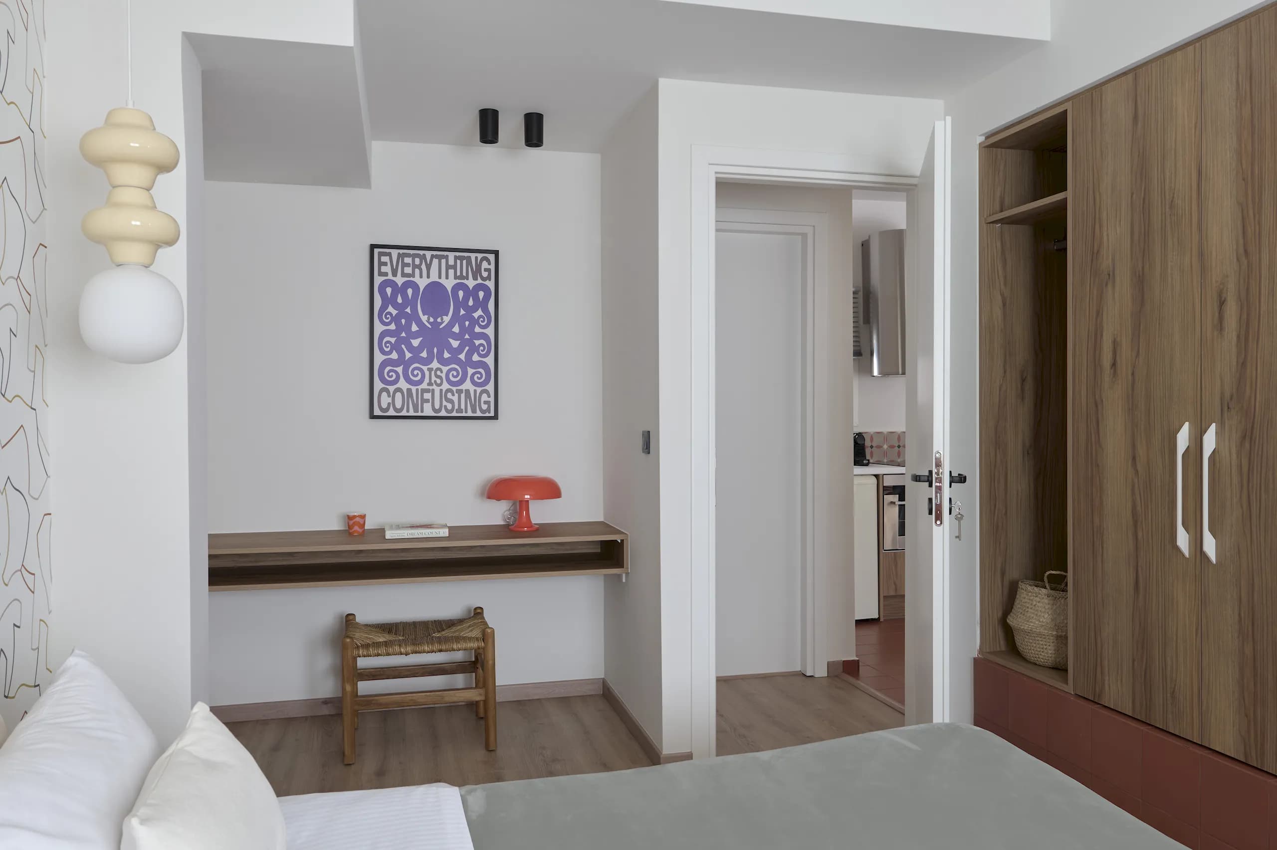 Cozy Apartment steps away from Acropolis 19