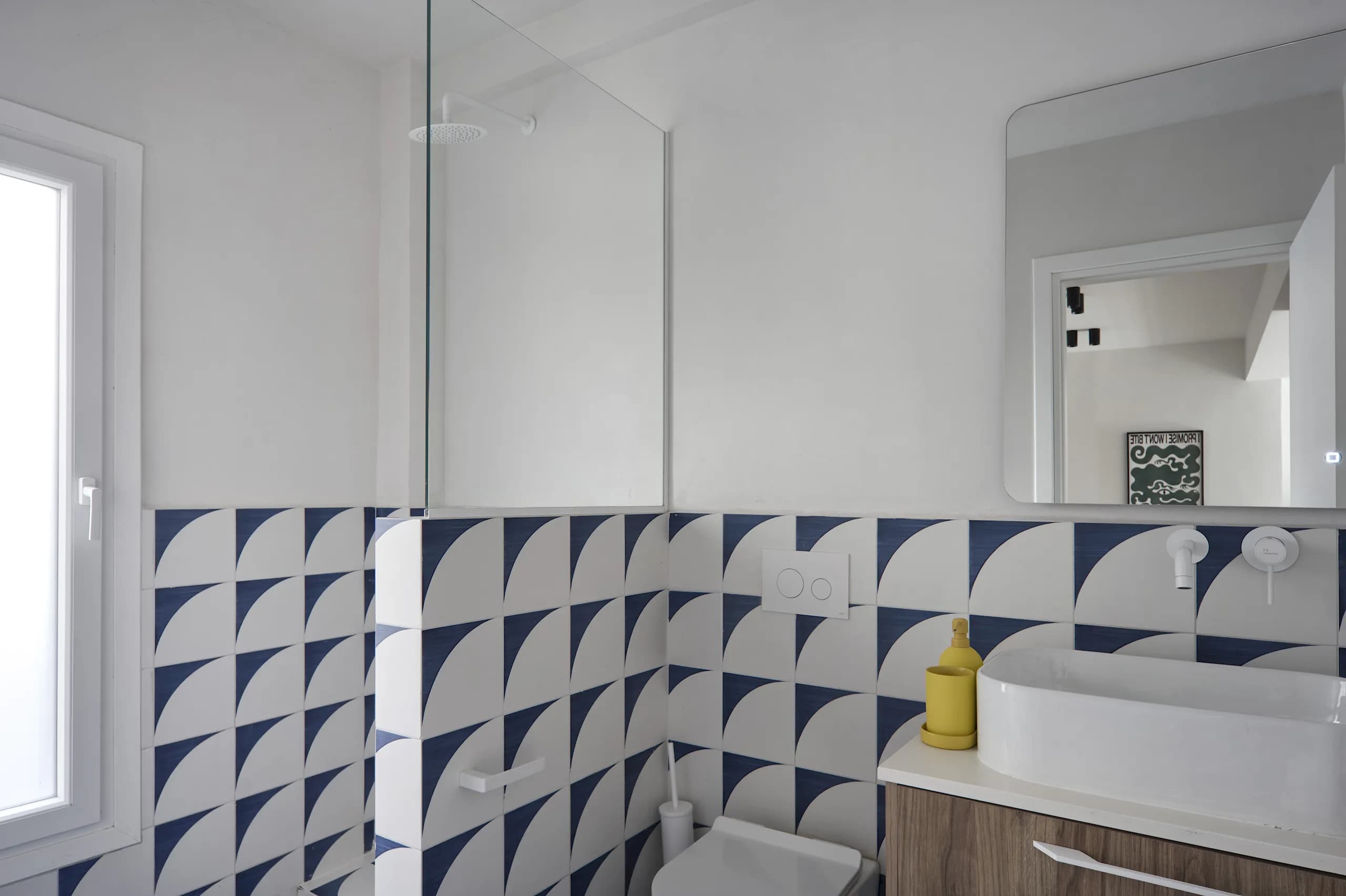 Modern 2BD Acropolis Apartment by Lumen Living 7